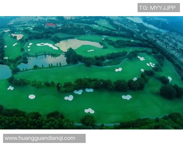 法国足球新星卡贝拉崭露头角 球场表现引发世界瞩目